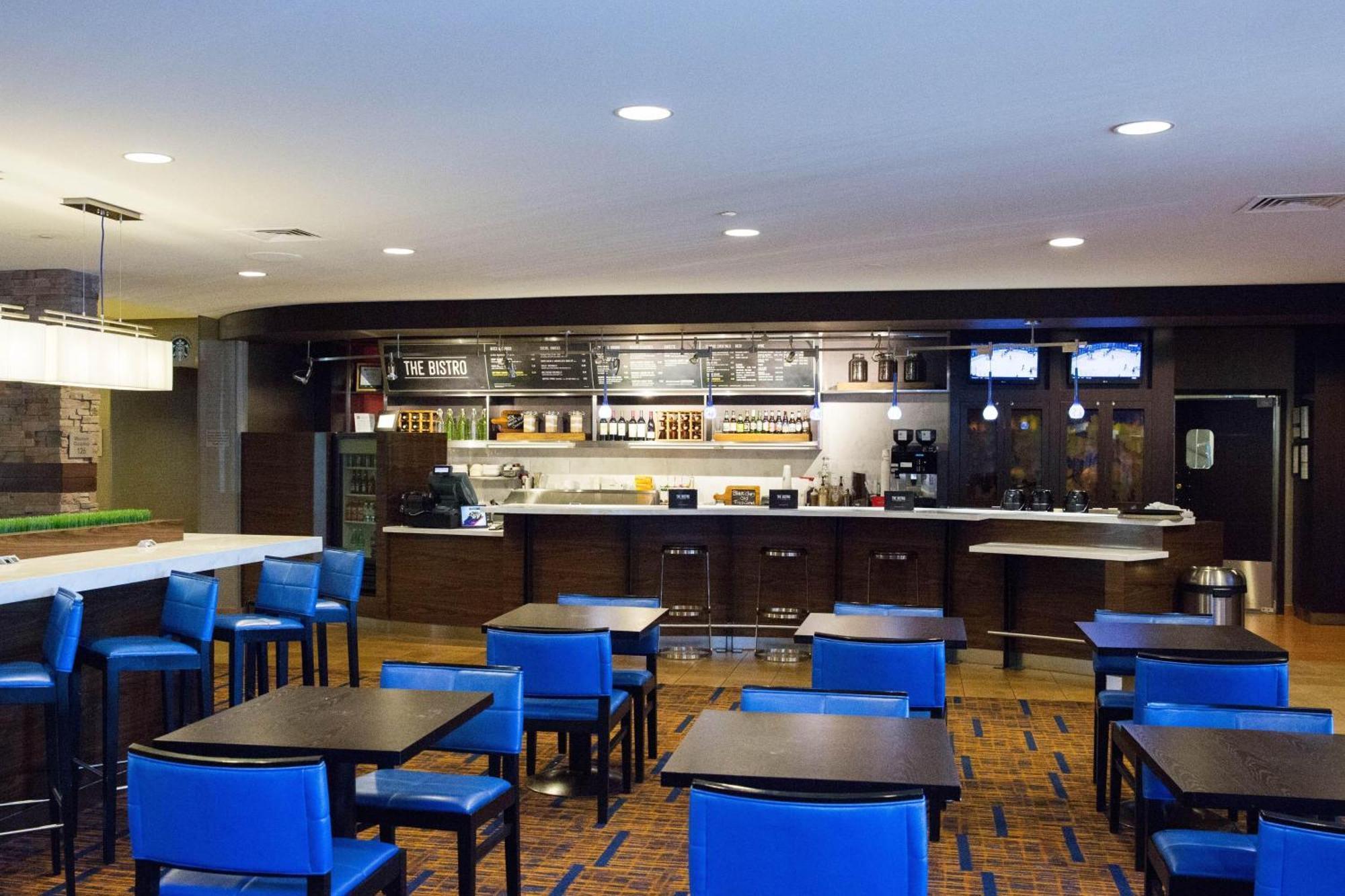 Hotel Courtyard By Marriott Madison East Exterior foto